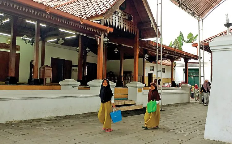Jogja Daily | Arsitektur Pesantren Karya Agung Tinta Para Ulama